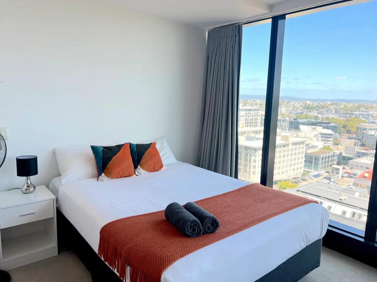 Magnificent Skytower, Sea, Habour View In Cbd Apartment Auckland Exterior photo