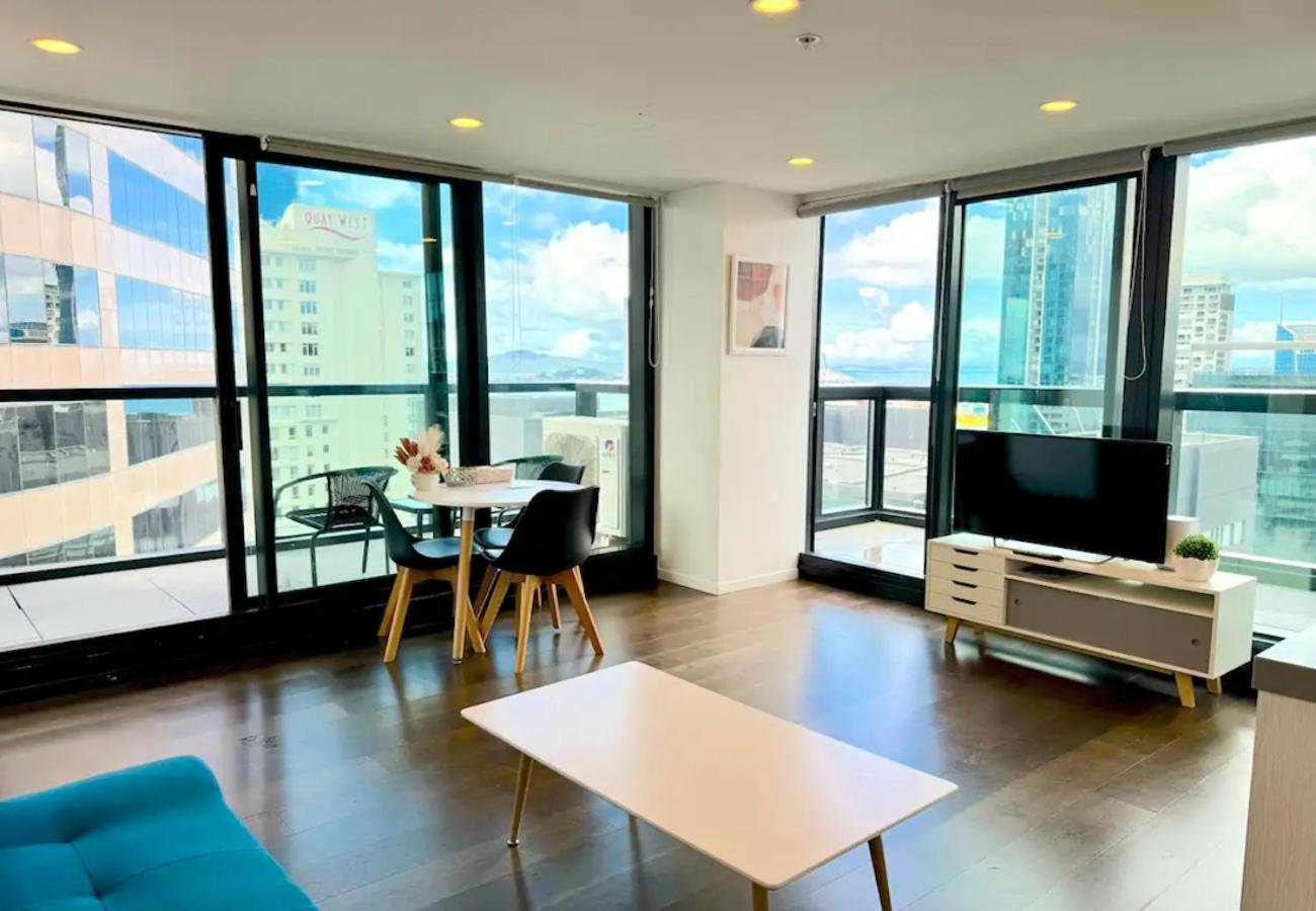 Magnificent Skytower, Sea, Habour View In Cbd Apartment Auckland Exterior photo