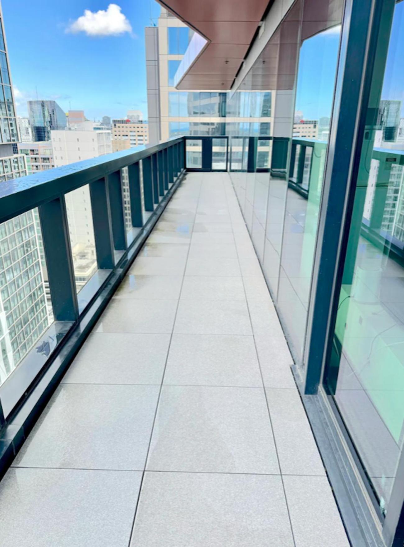 Magnificent Skytower, Sea, Habour View In Cbd Apartment Auckland Exterior photo