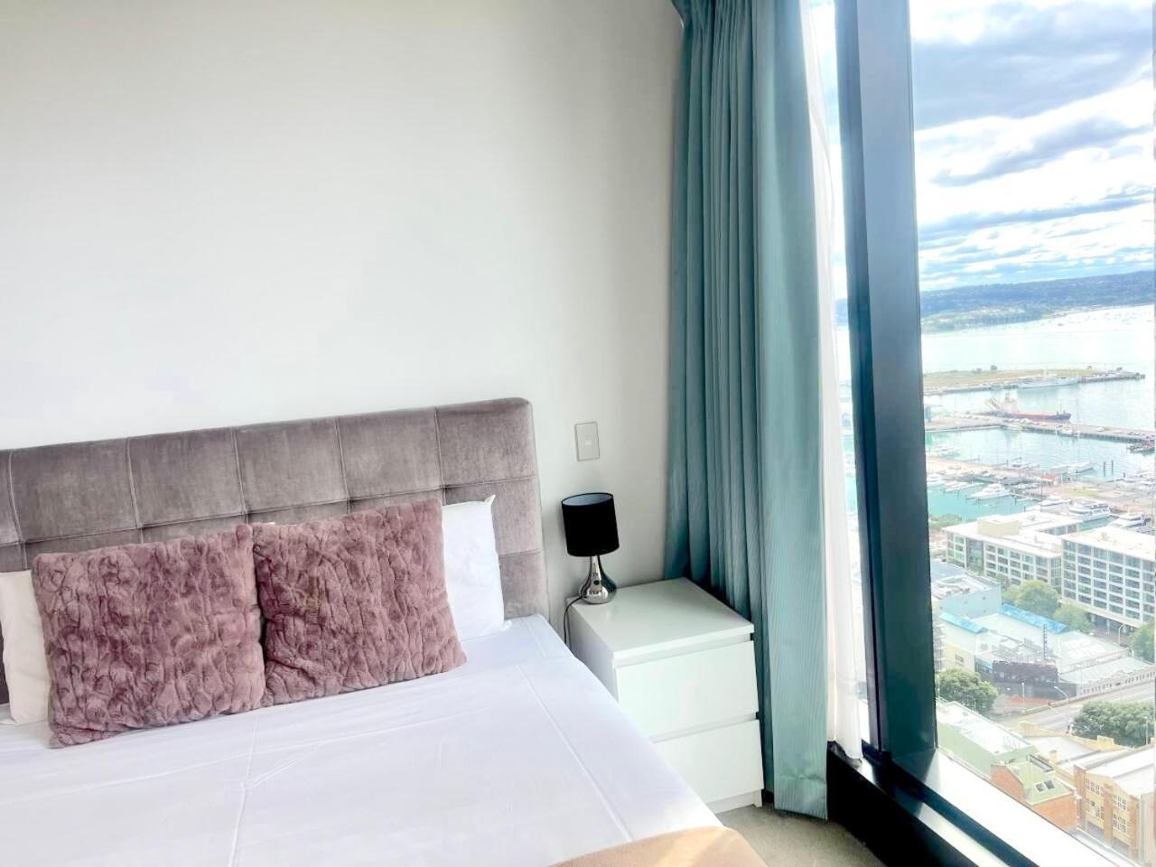 Magnificent Skytower, Sea, Habour View In Cbd Apartment Auckland Exterior photo