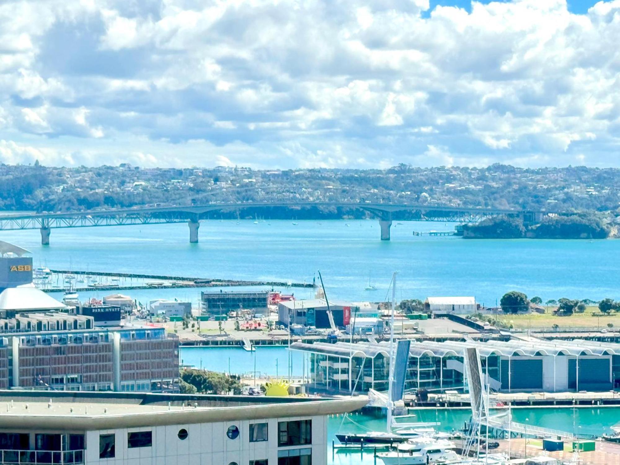 Magnificent Skytower, Sea, Habour View In Cbd Apartment Auckland Exterior photo