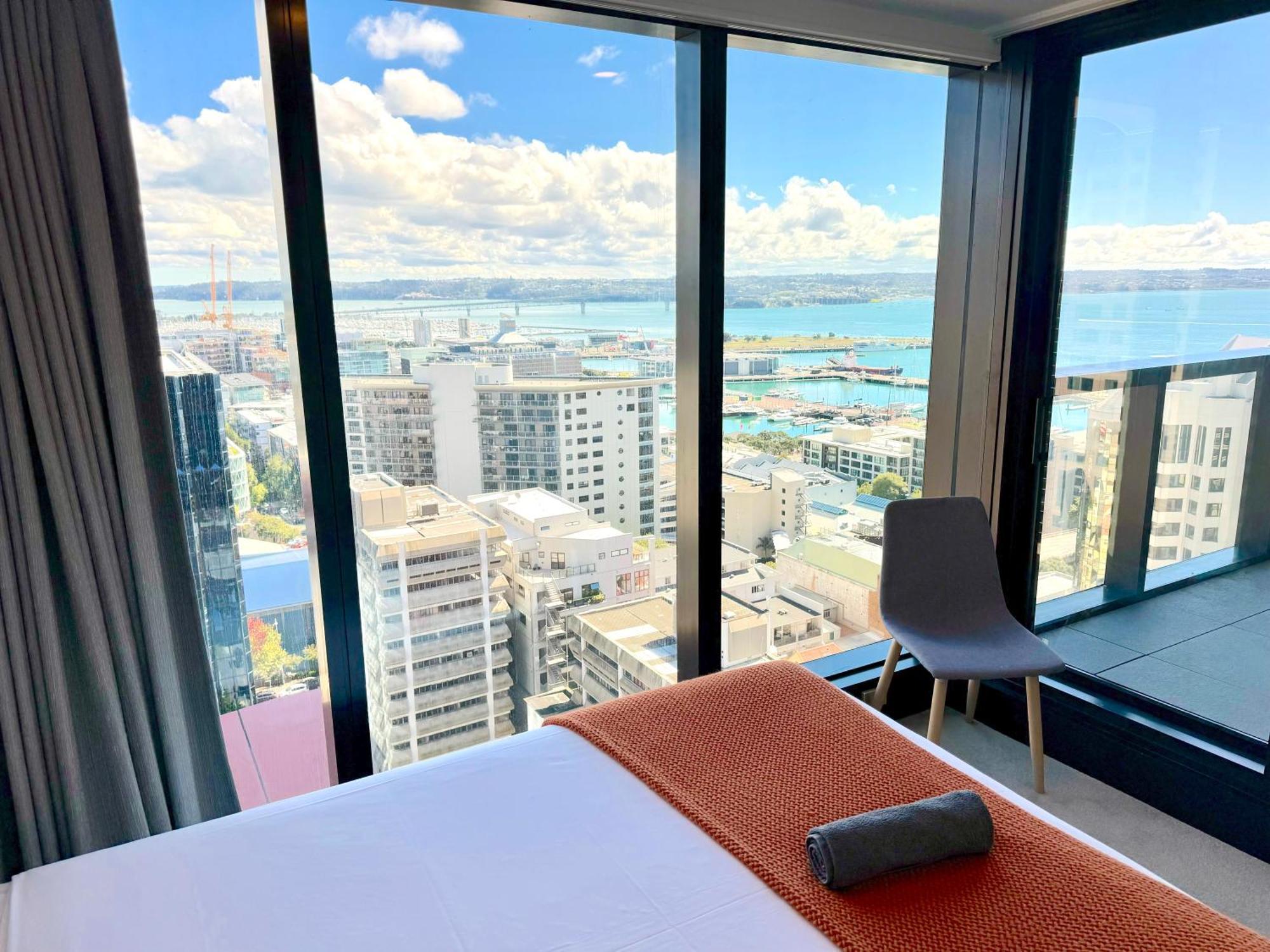 Magnificent Skytower, Sea, Habour View In Cbd Apartment Auckland Exterior photo