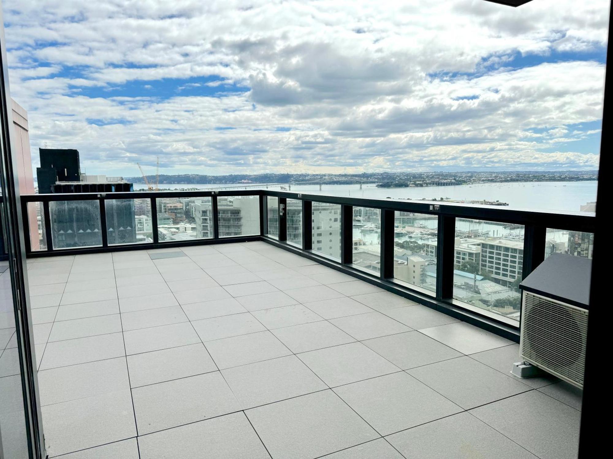 Magnificent Skytower, Sea, Habour View In Cbd Apartment Auckland Exterior photo